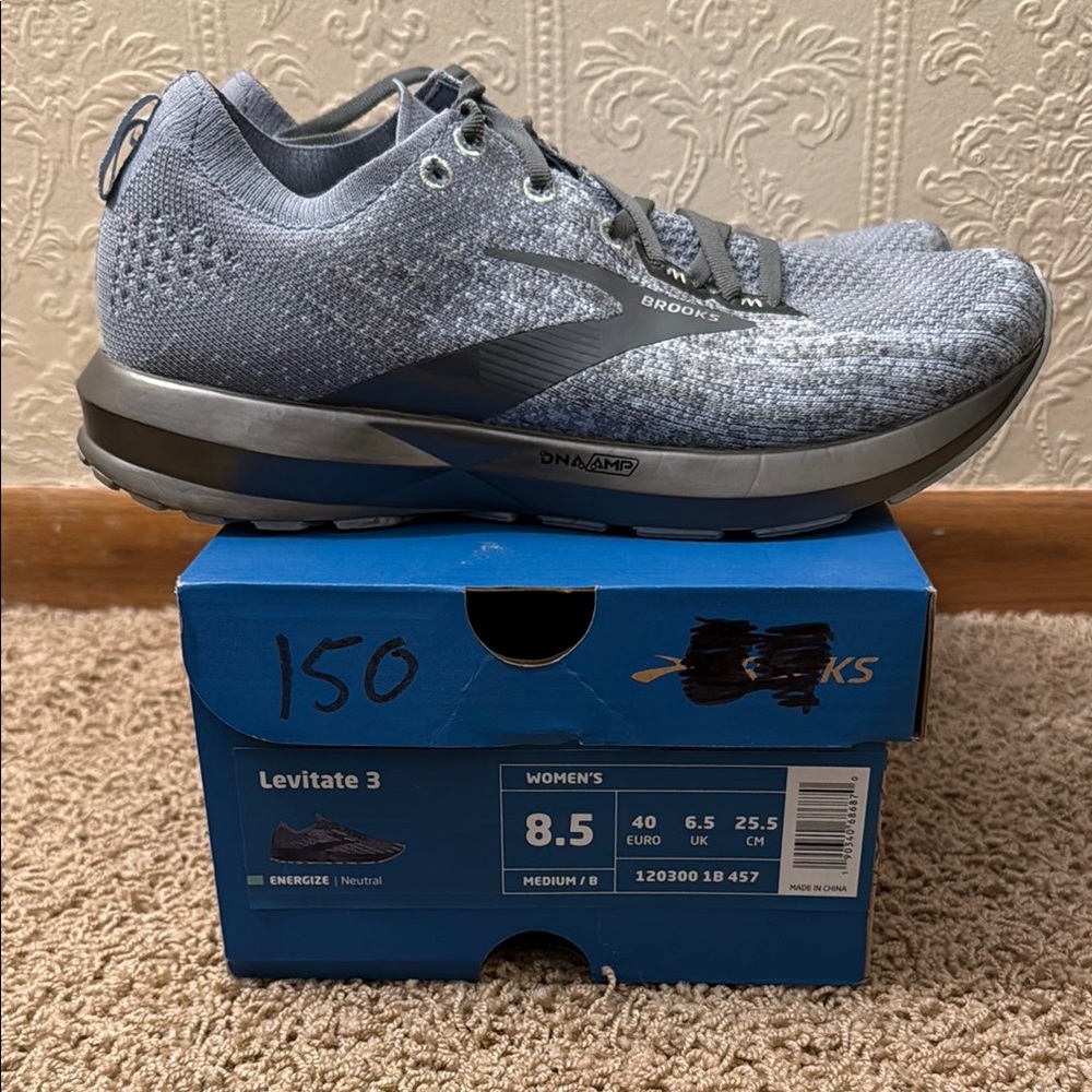 Brooks Levitate 3 Women's Athletic Shoes - Gray